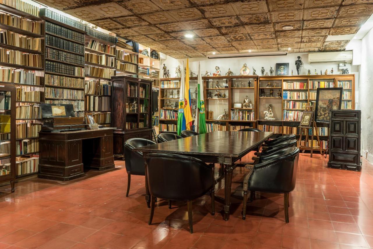 Hotel Mariscal Robledo Санта-Фе-де-Антіокія Екстер'єр фото