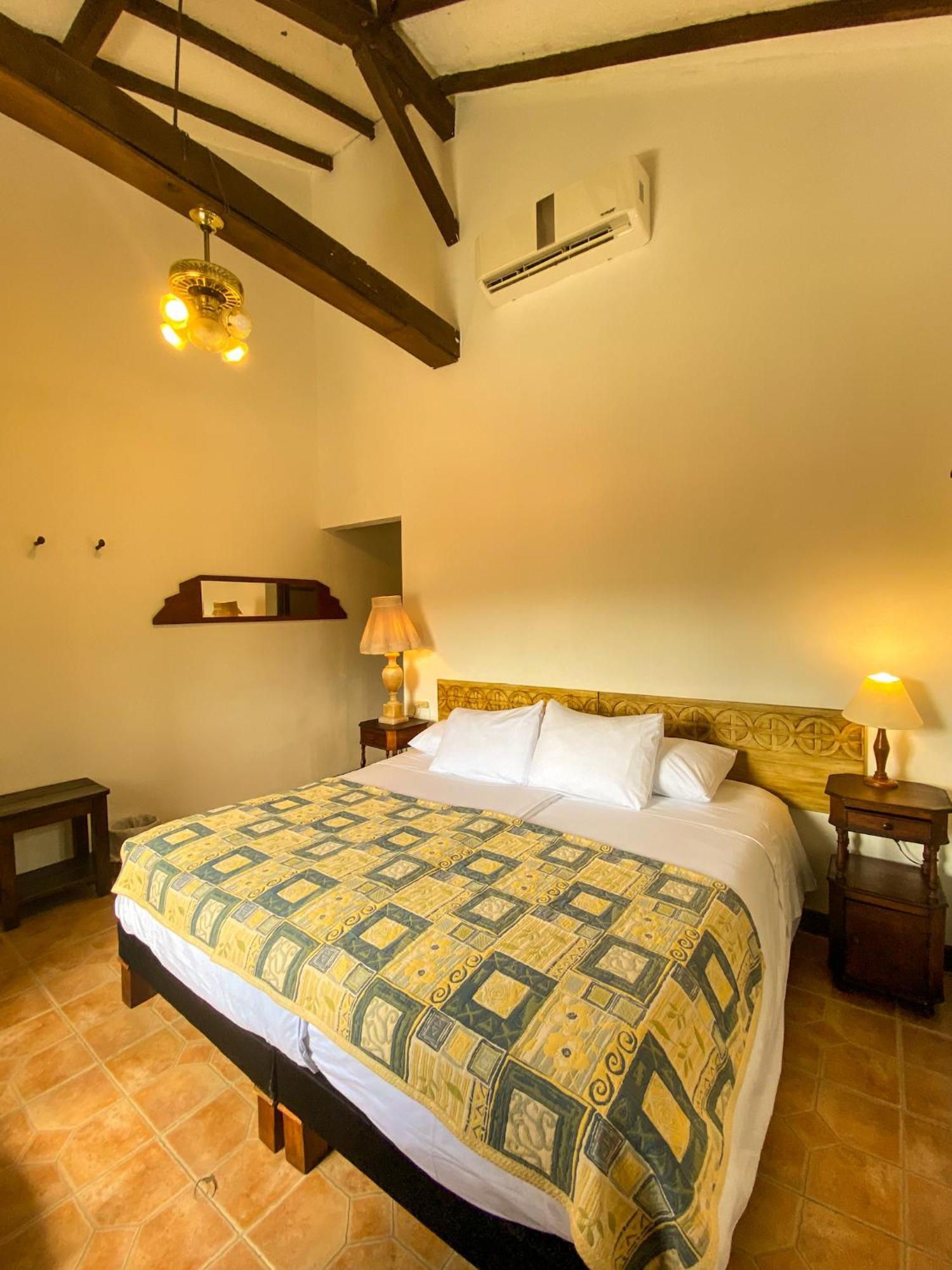 Hotel Mariscal Robledo Санта-Фе-де-Антіокія Екстер'єр фото